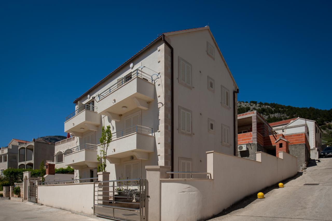 Vista Apartments Bol Exterior photo